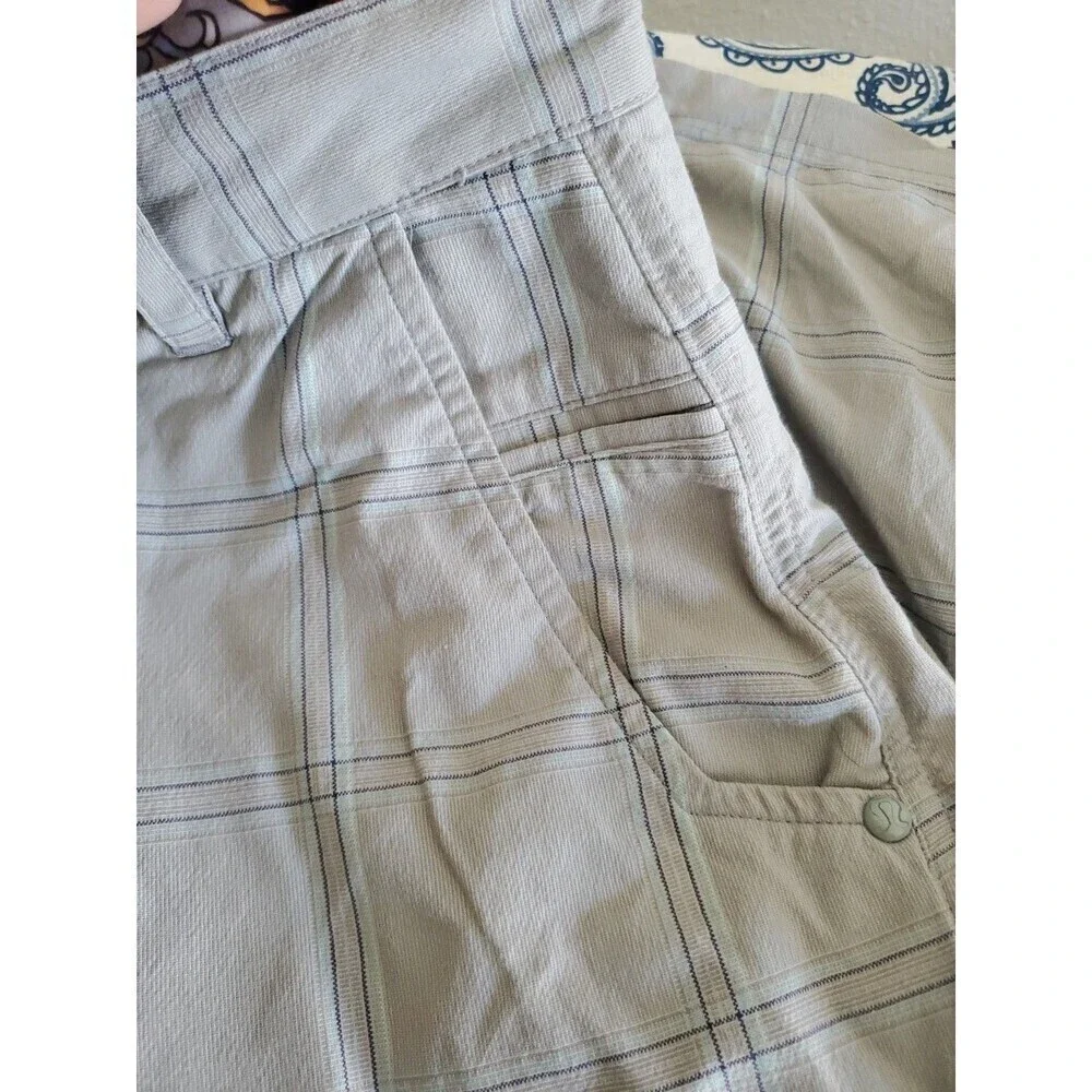Lululemon Mens Golf Shorts Plaid Gray Asian Accent Size 30 Altered from 34 to 30